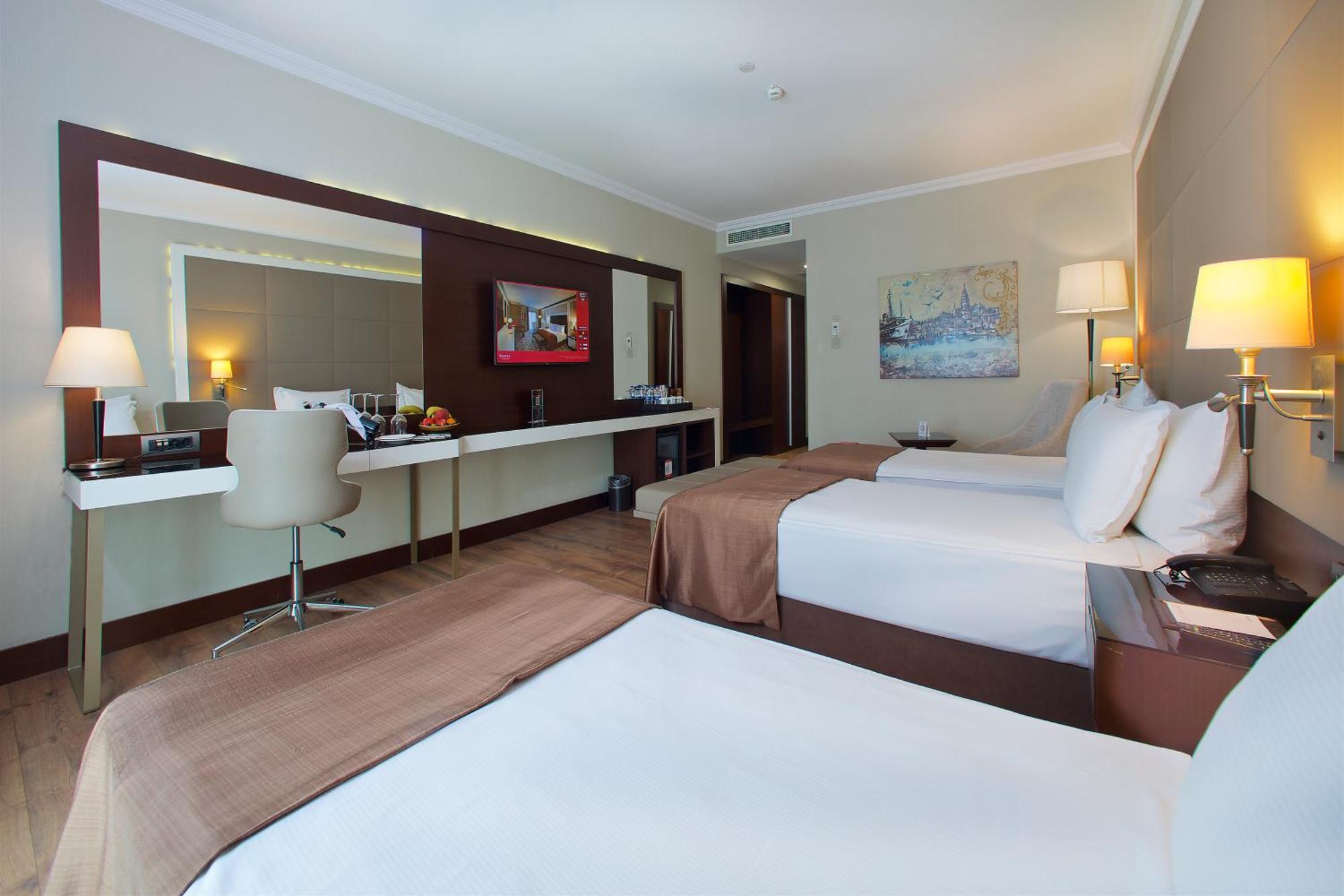 Ramada By Wyndham Istanbul Merter Exterior photo A room at the hotel