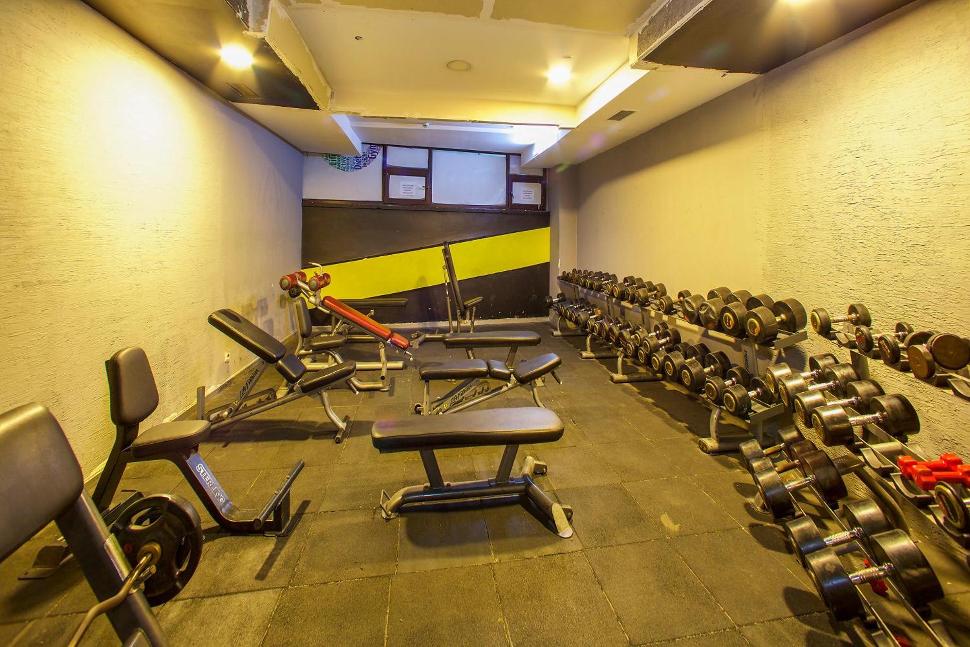 Ramada By Wyndham Istanbul Merter Exterior photo A typical gym in India