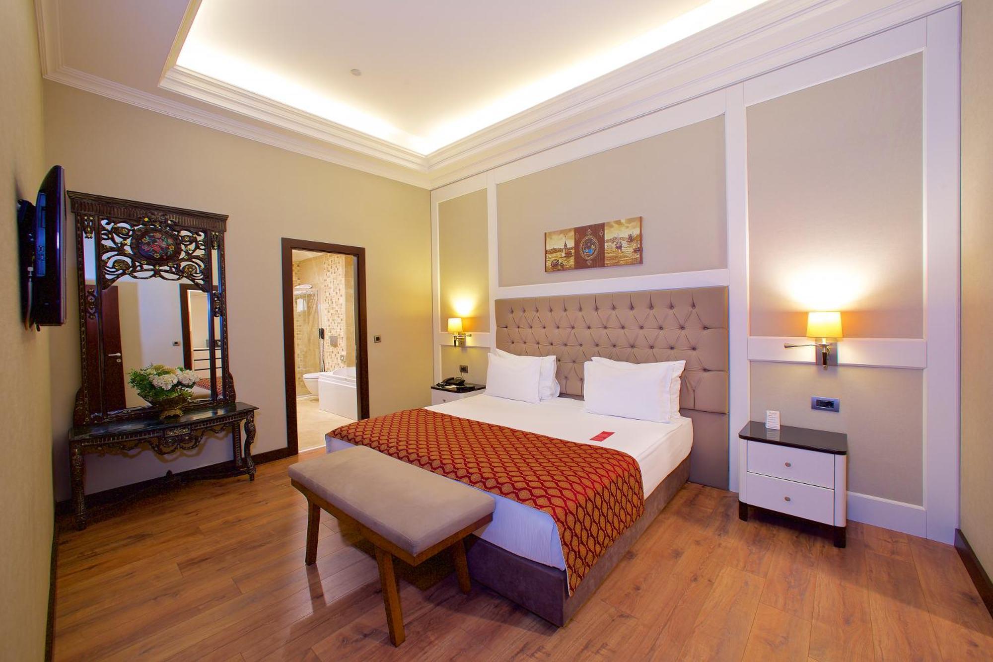 Ramada By Wyndham Istanbul Merter Exterior photo Deluxe Room