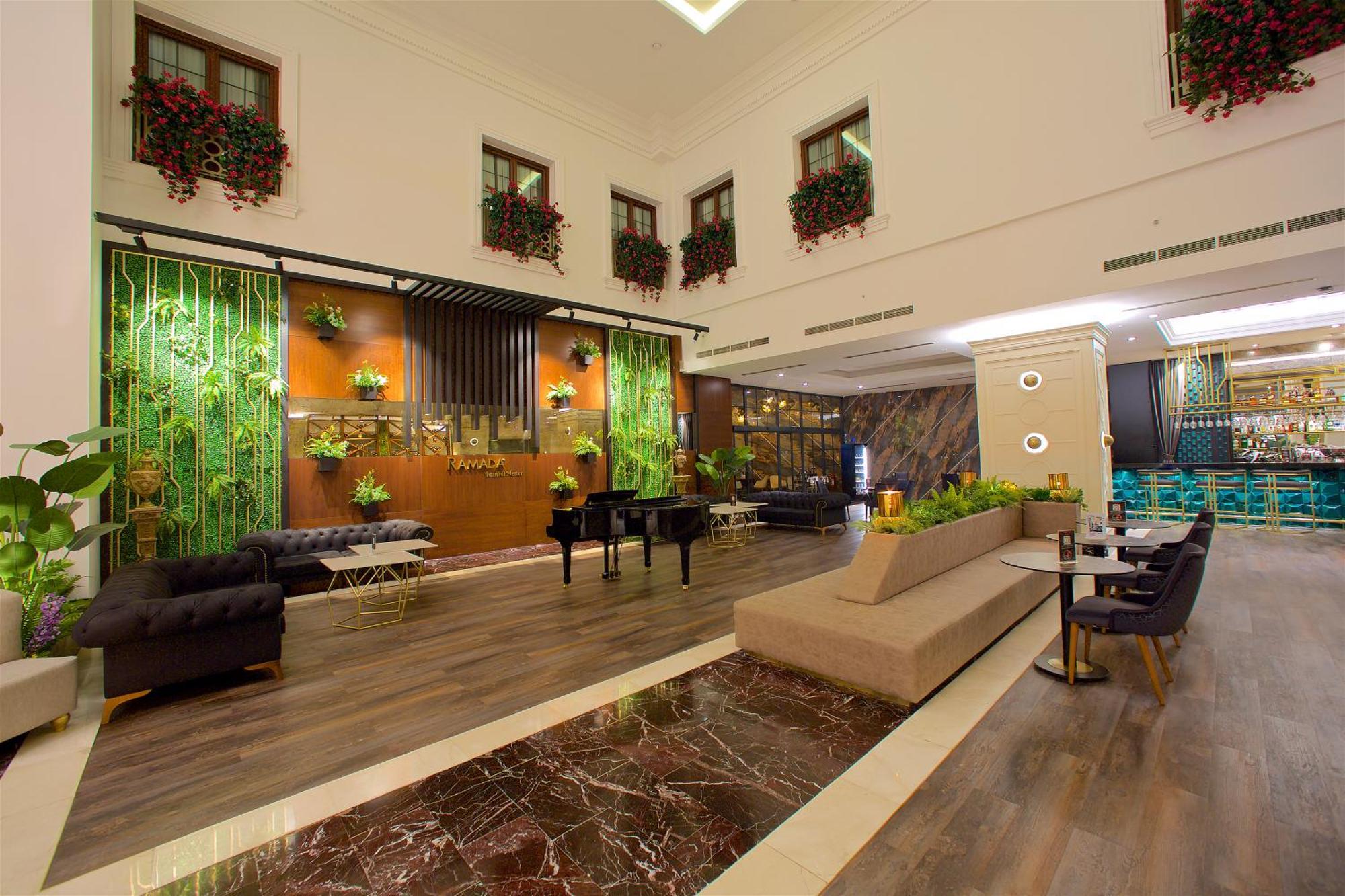 Ramada By Wyndham Istanbul Merter Exterior photo Lobby