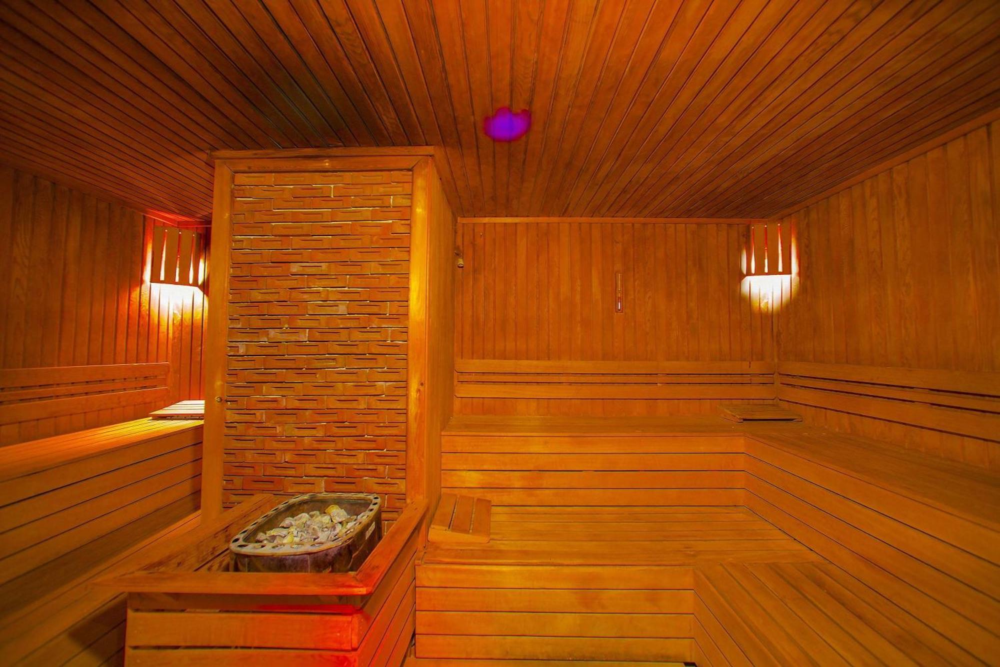 Ramada By Wyndham Istanbul Merter Exterior photo A Finnish sauna