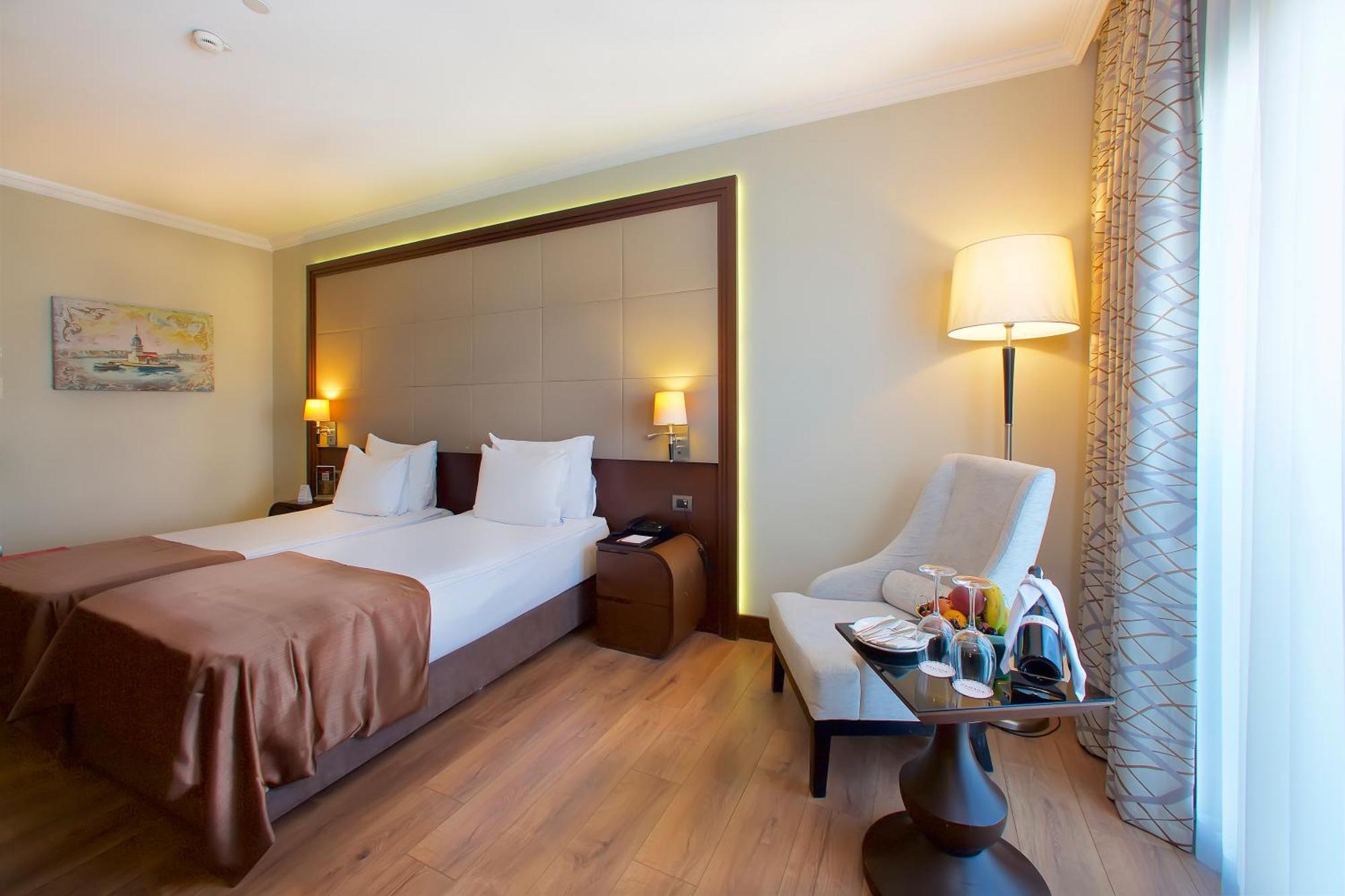 Ramada By Wyndham Istanbul Merter Exterior photo A room at the hotel