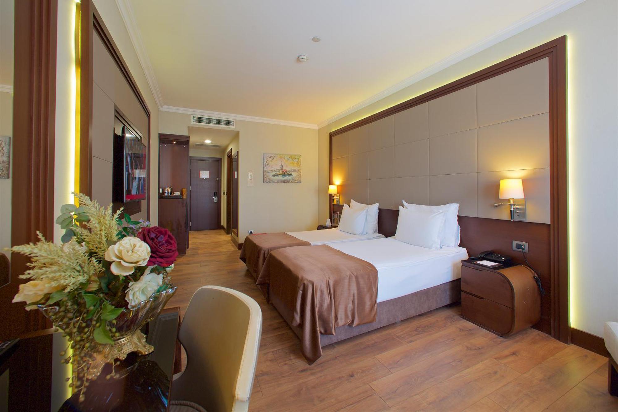 Ramada By Wyndham Istanbul Merter Exterior photo A room at the hotel