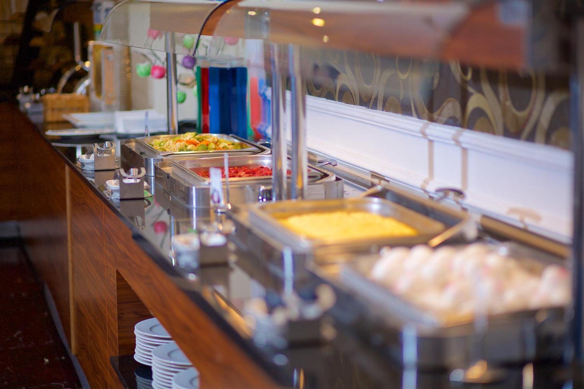 Ramada By Wyndham Istanbul Merter Exterior photo A buffet