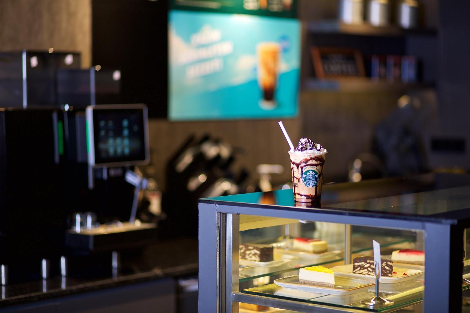 Ramada By Wyndham Istanbul Merter Exterior photo A Frappuccino