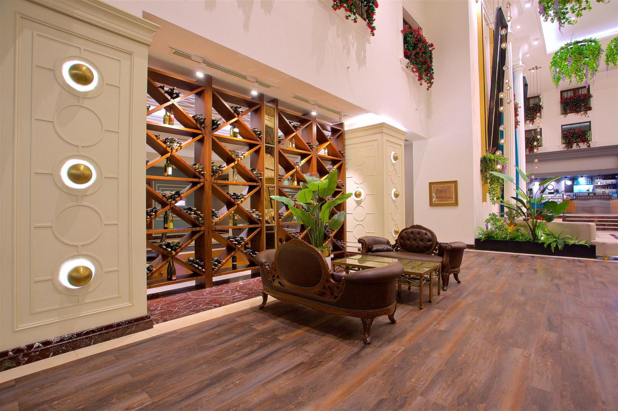 Ramada By Wyndham Istanbul Merter Exterior photo Lobby