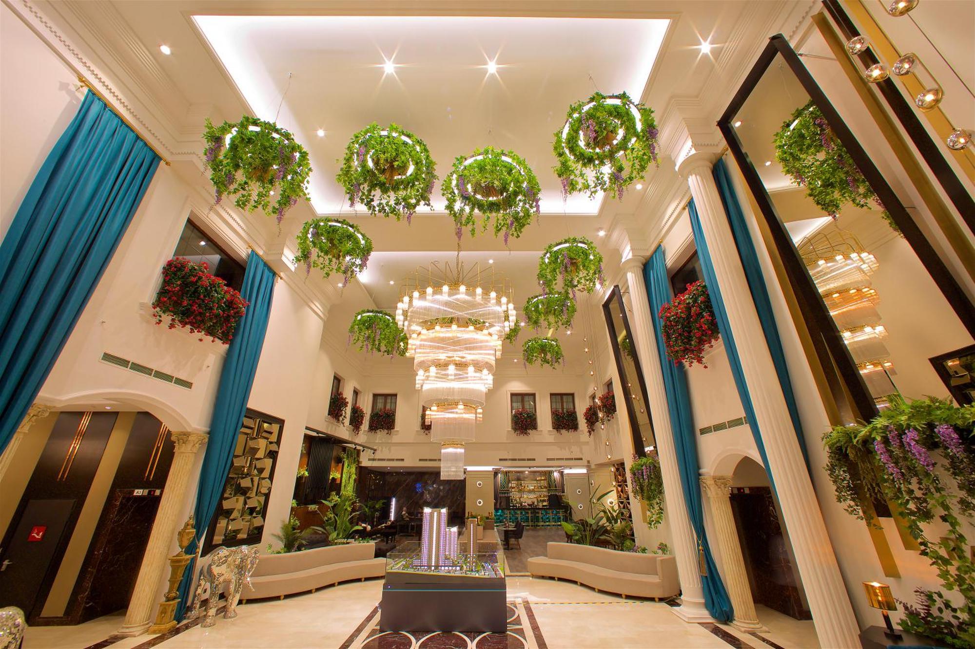 Ramada By Wyndham Istanbul Merter Exterior photo Lobby