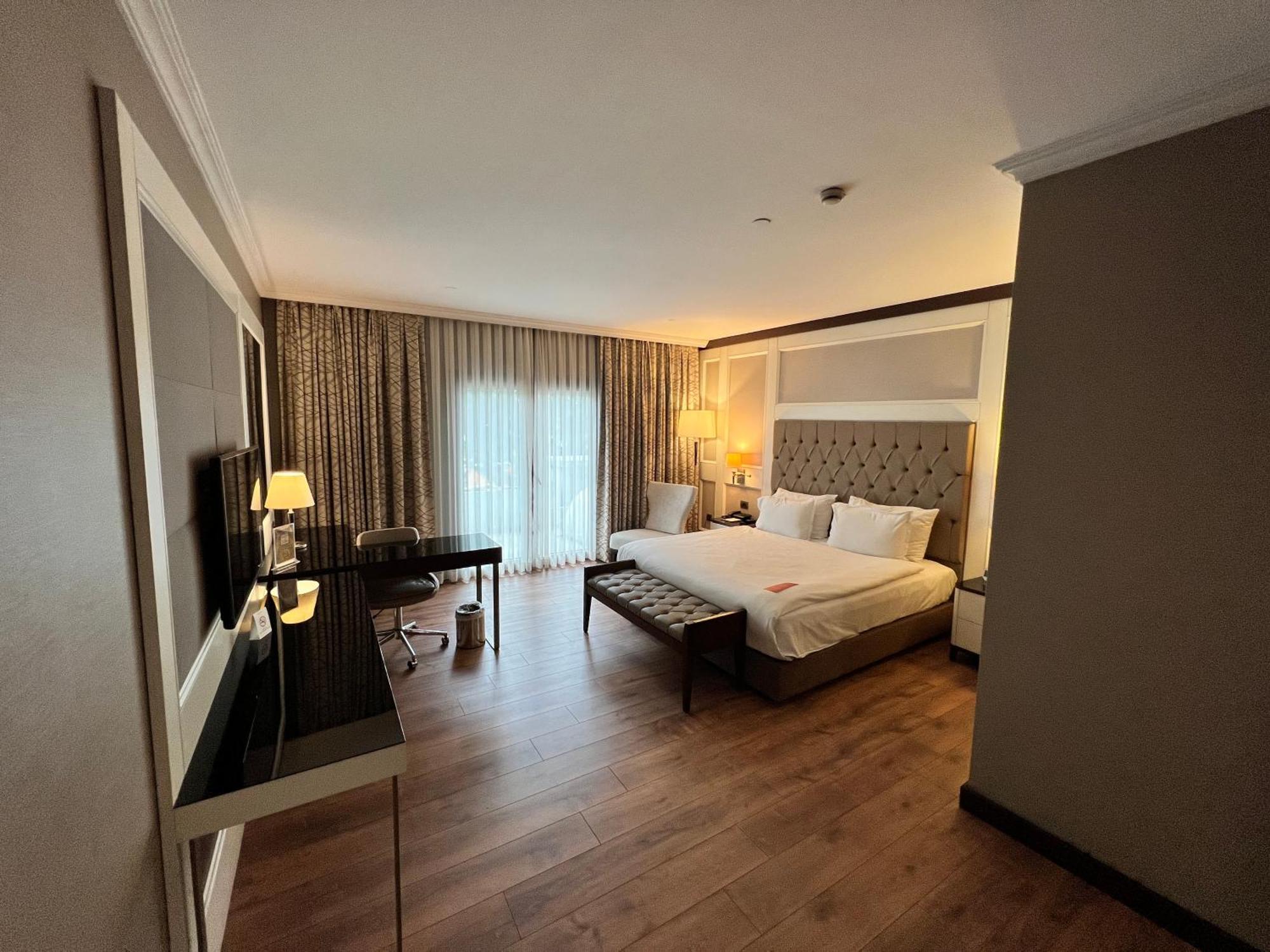 Ramada By Wyndham Istanbul Merter Exterior photo A room at the hotel